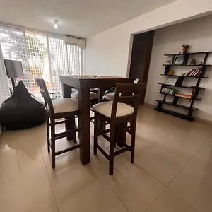 apartamento-frente-al-aerop-intnl-de-maiquetia.allhotelsincaracas.com/