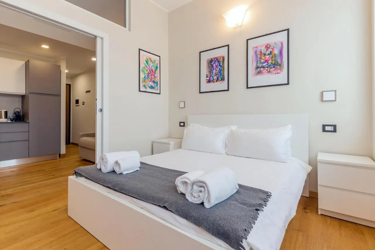 Milan Retreats Cadorna Duomo Apartment