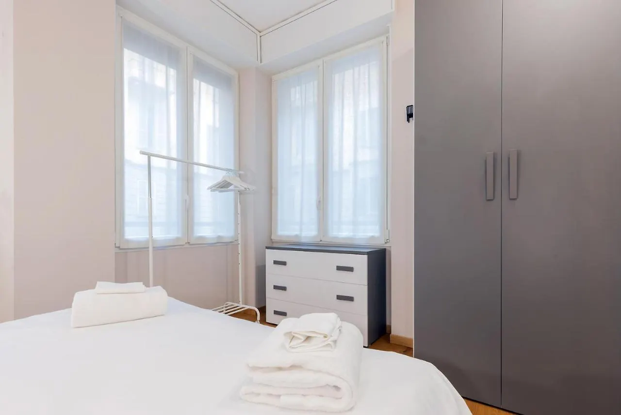 Milan Retreats Cadorna Duomo Apartment
